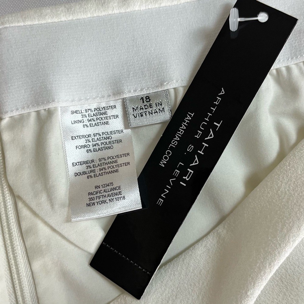 Tahari Arthur S Levine Pleaded Skirt Pearl White Womens Size 18 - NWT - Picture 6 of 8